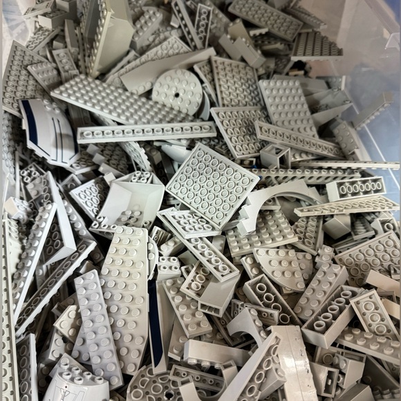 4lbs - Genuine LEGO Light Gray Random Bricks / Pieces / Plate Bulk Lot! - Picture 3 of 3